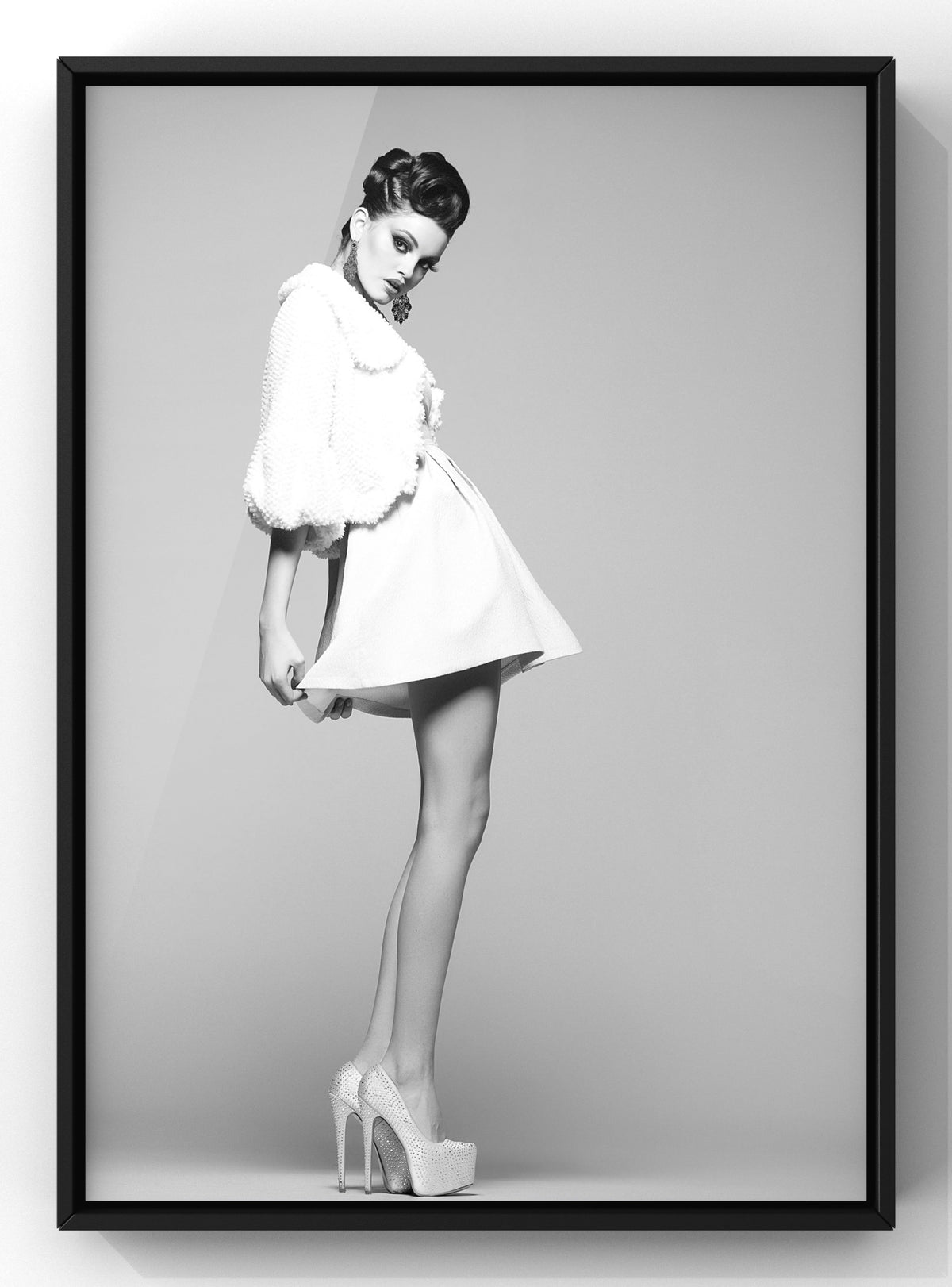 Chic Vintage Fashion Model Black and White Digital Photography